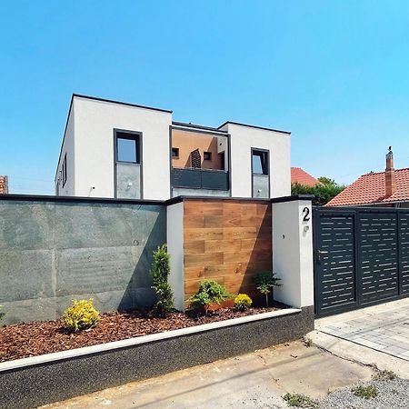 Rv Premium Apartments Arad Eksteriør bilde