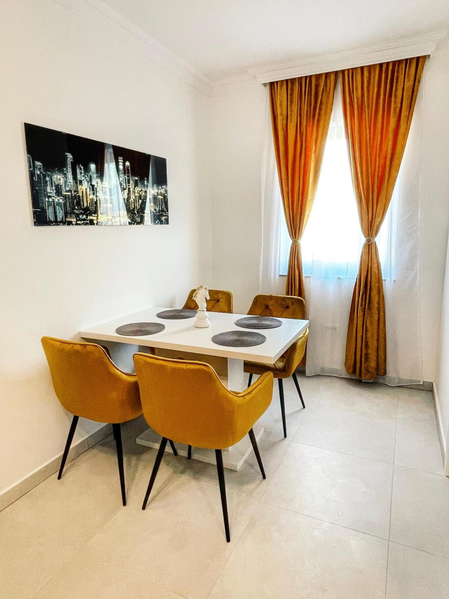 Rv Premium Apartments Arad Eksteriør bilde
